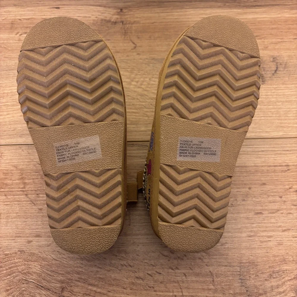 STEVE MADDEN TJordye Slipper Cognac Tan Kids Size 11 Suede Patches Clog Comfort
